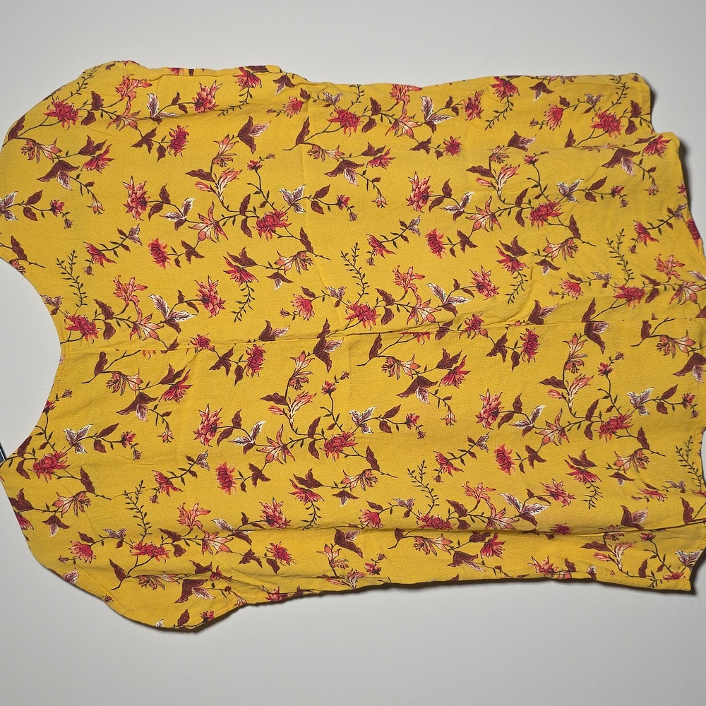 Forever 21+ Floral Yellow Top - Picture 4 of 5
